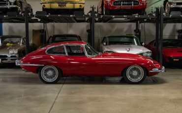 Jaguar-E-Type-1968-2