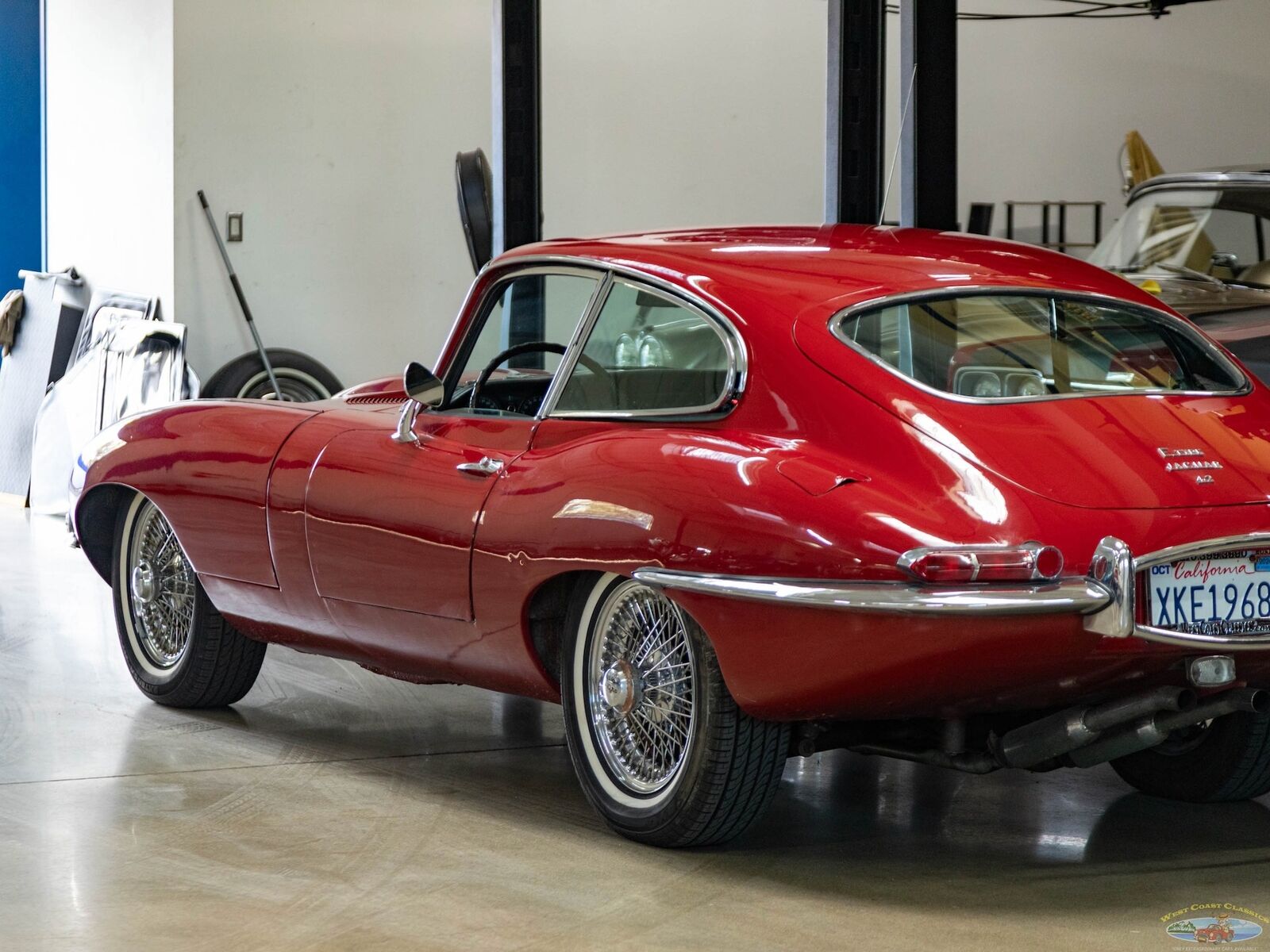 Jaguar-E-Type-1968-21