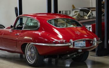 Jaguar-E-Type-1968-22