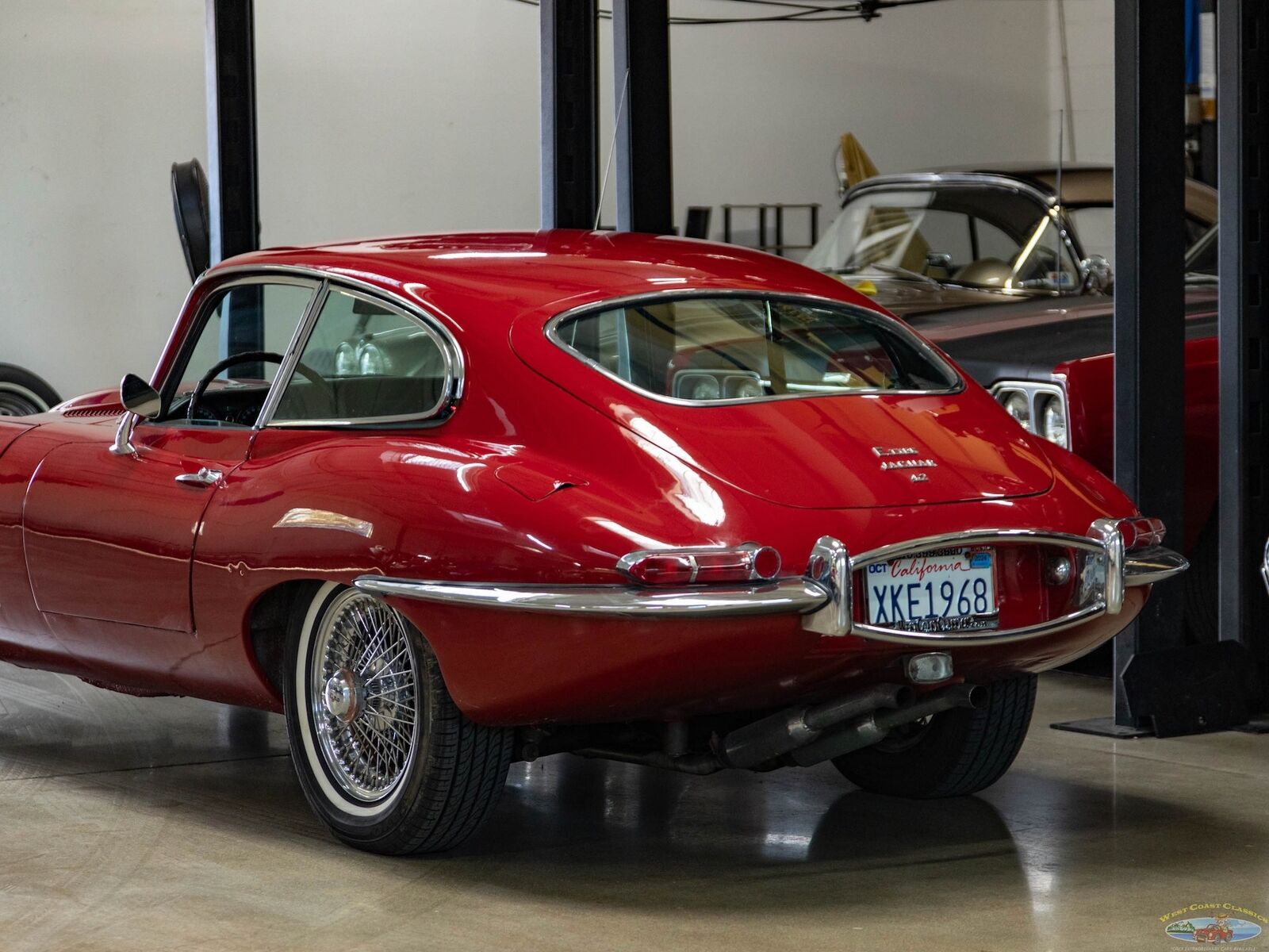 Jaguar-E-Type-1968-22