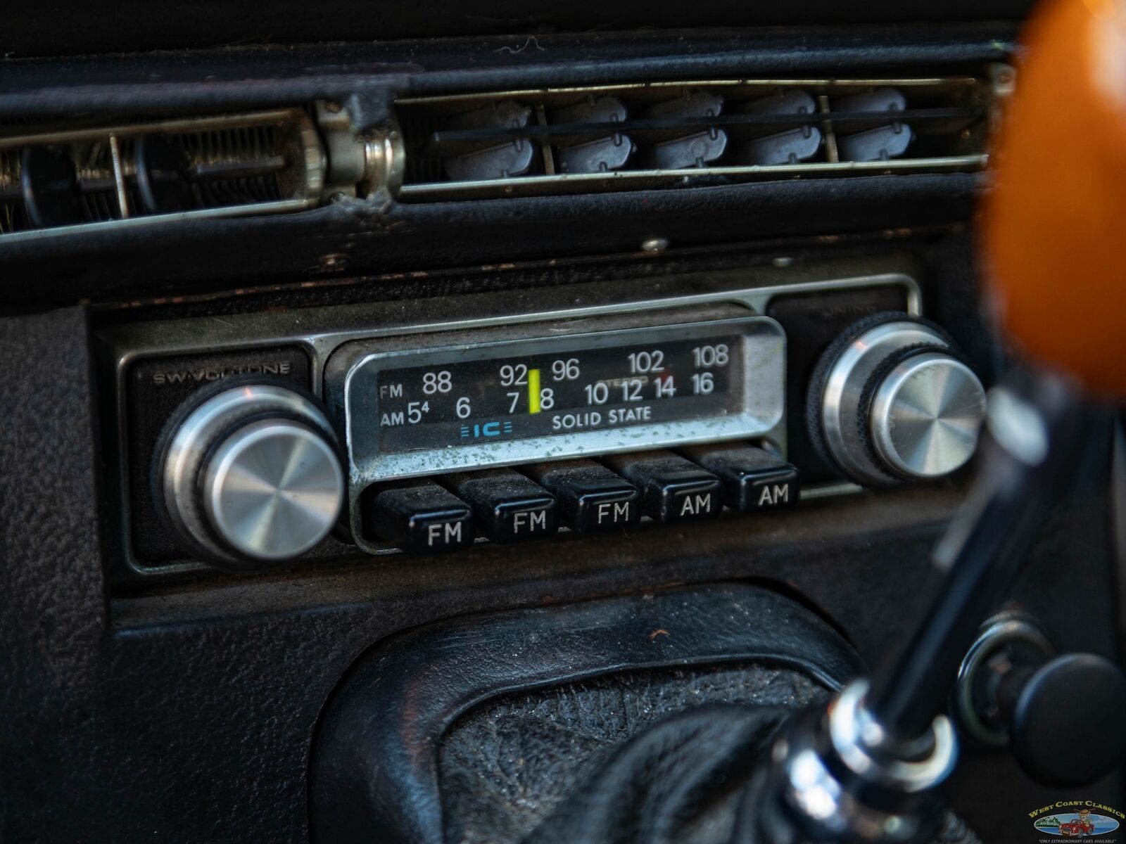 Jaguar-E-Type-1968-37