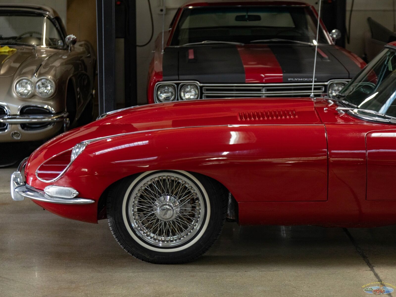 Jaguar-E-Type-1968-4