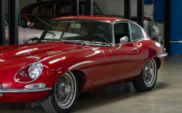 Jaguar-E-Type-1968-8