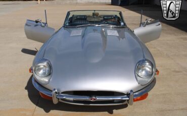 Jaguar-E-Type-1969-Gray-Black-108413-33