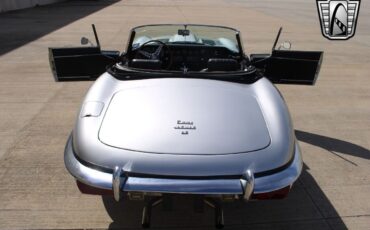 Jaguar-E-Type-1969-Gray-Black-108413-36