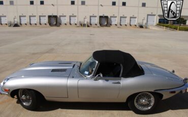 Jaguar-E-Type-1969-Gray-Black-108413-39