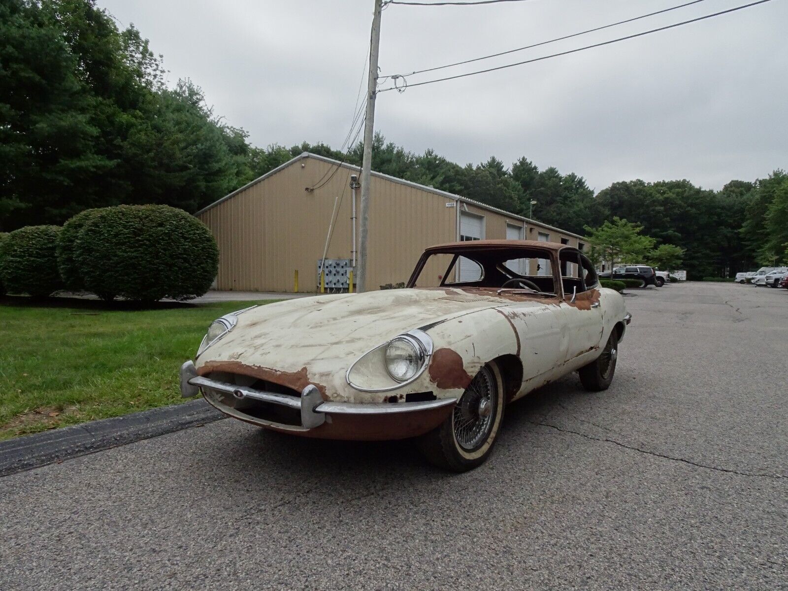 Jaguar-E-Type-1971-1