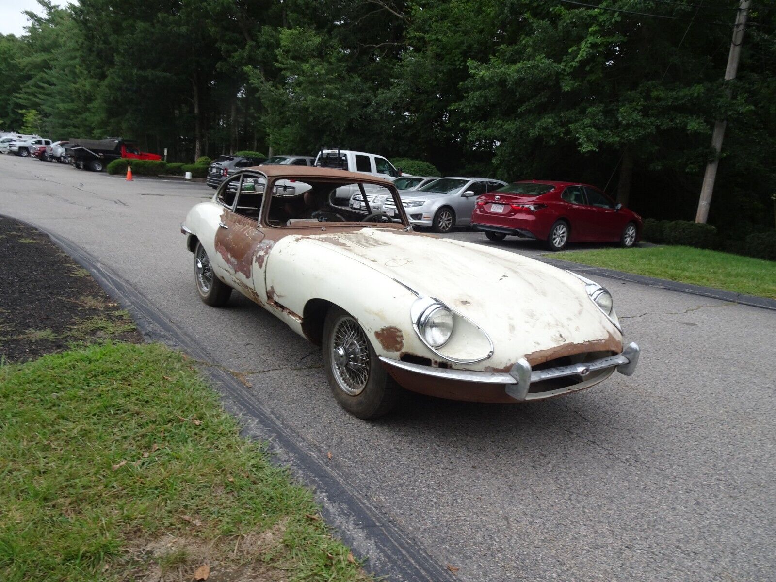 Jaguar-E-Type-1971-7