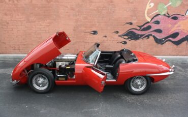 Jaguar-E-Type-Cabriolet-1967-10