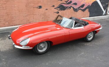 Jaguar-E-Type-Cabriolet-1967-12