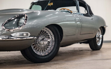 Jaguar-E-Type-Cabriolet-1967-14