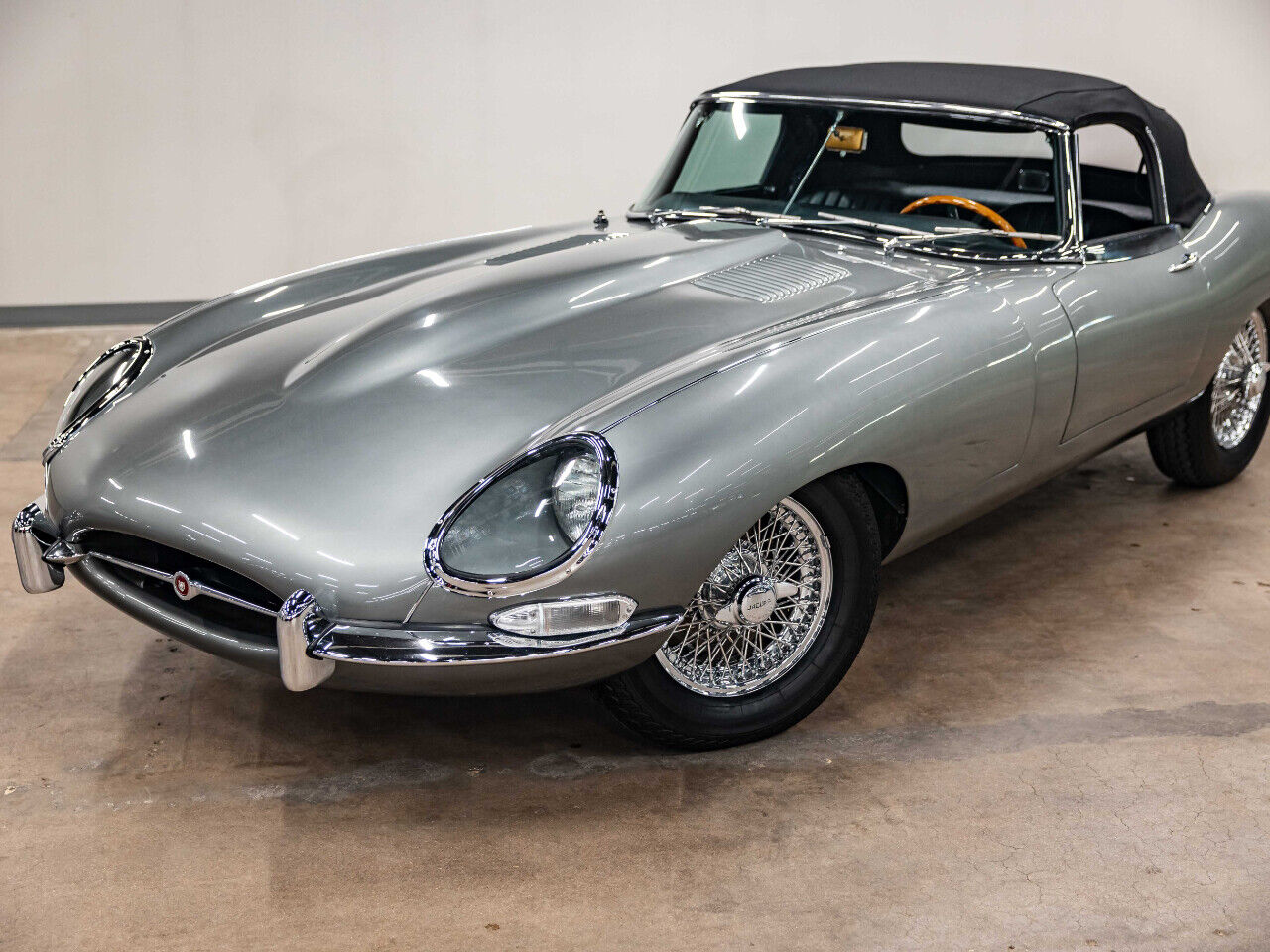 Jaguar-E-Type-Cabriolet-1967-15