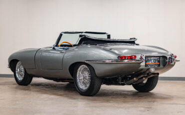 Jaguar-E-Type-Cabriolet-1967-25