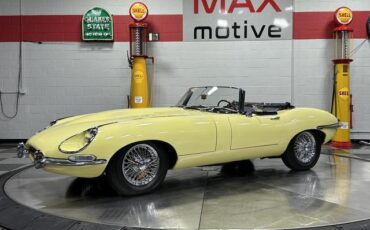 Jaguar-E-Type-Cabriolet-1968-Yellow-Black-90197-2