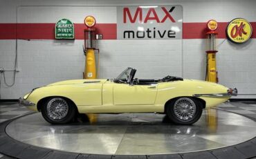 Jaguar-E-Type-Cabriolet-1968-Yellow-Black-90197-3