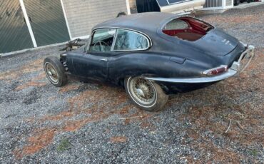 Jaguar-E-Type-Coupe-1965-3