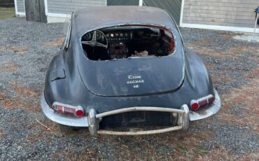 Jaguar-E-Type-Coupe-1965-4