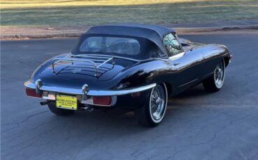 Jaguar-E-Type-Roadster-1970-8