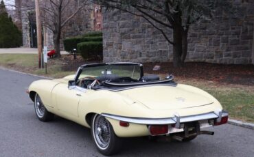 Jaguar-E-Type-Series-II-1969-5