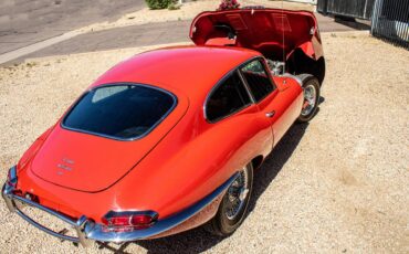 Jaguar-E-type-1966-2