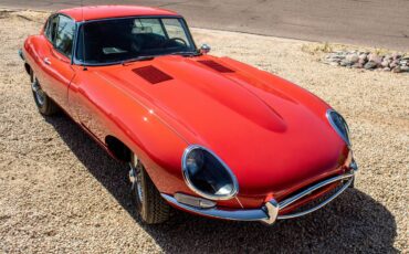 Jaguar-E-type-1966