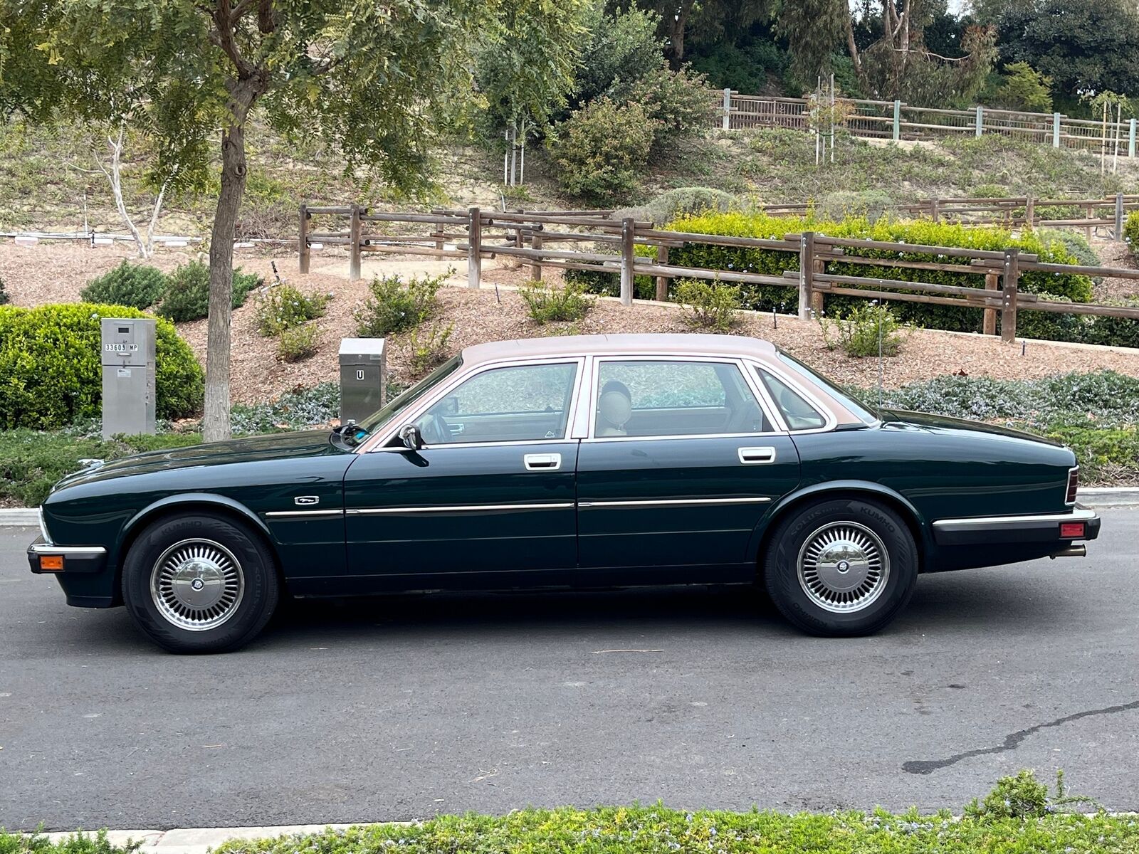 Jaguar-XJ-1993-Green-64688-3