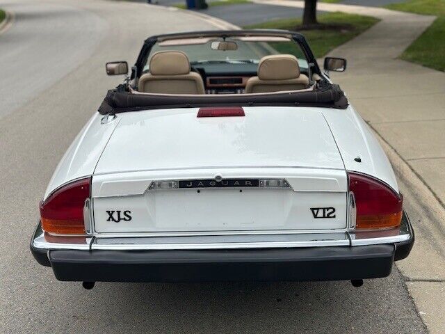 Jaguar-XJ-Cabriolet-1989-White-Tan-85234-5