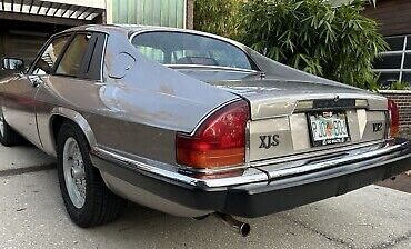 Jaguar-XJS-1989-Brown-91250-4