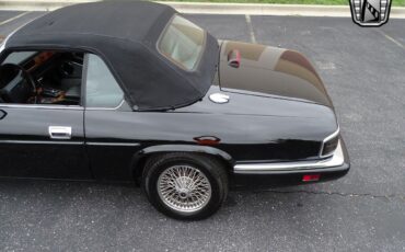 Jaguar-XJS-1994-Black-Black-97478-11