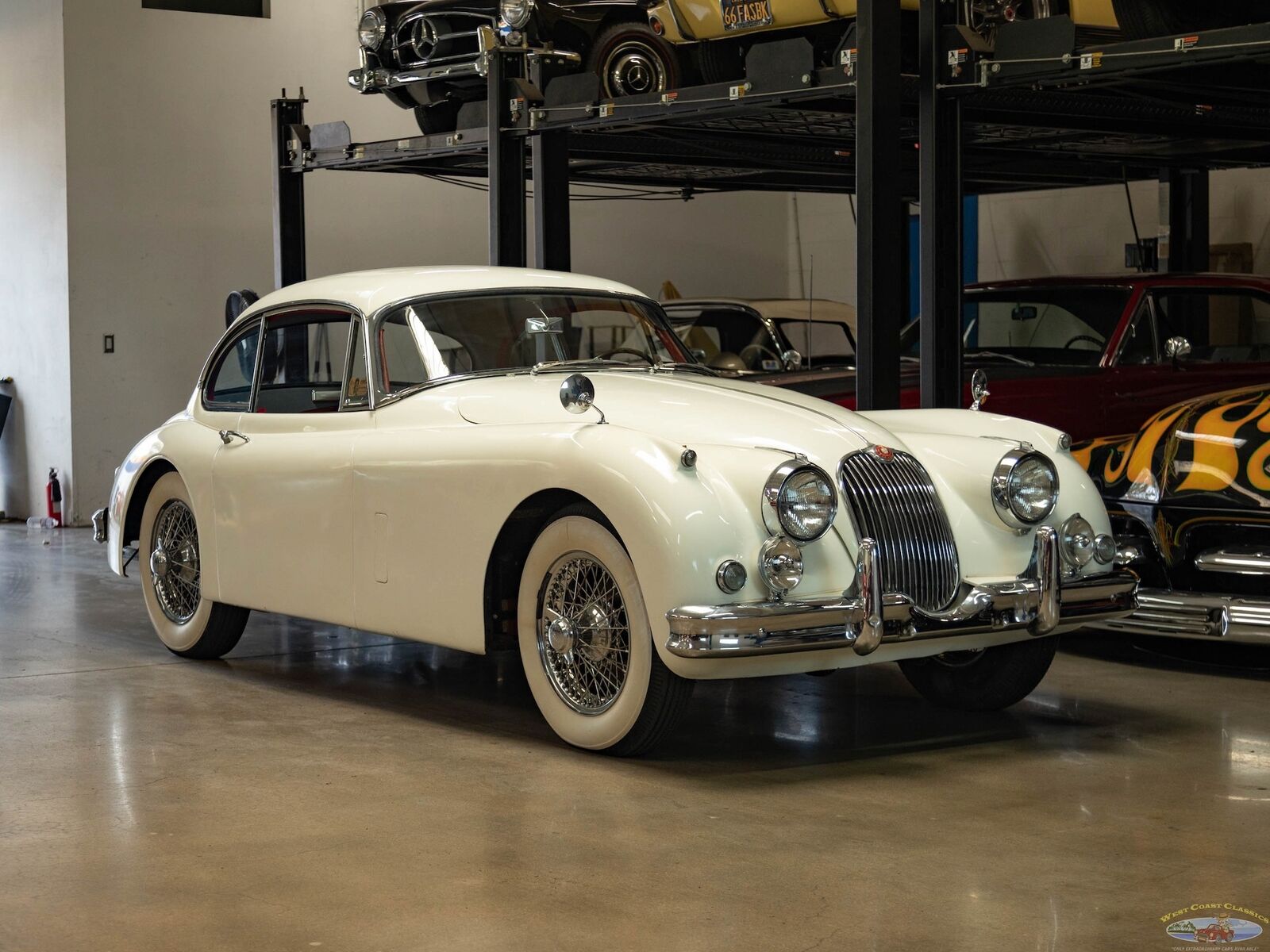 Jaguar-XK-150-1959-9