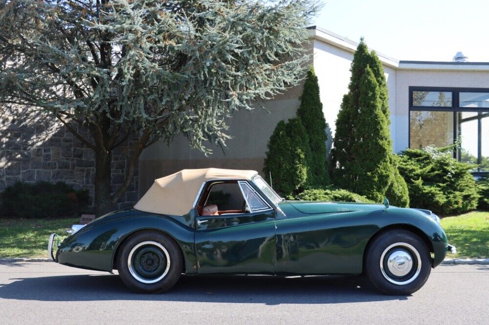 Jaguar-XK-1953-Green-Tan-0-2