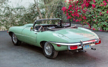 Jaguar-XK-1970-Green-Other-Color-0-4