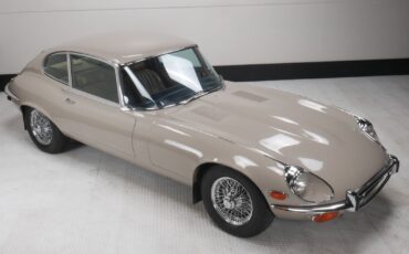 Jaguar-XK-1972-1