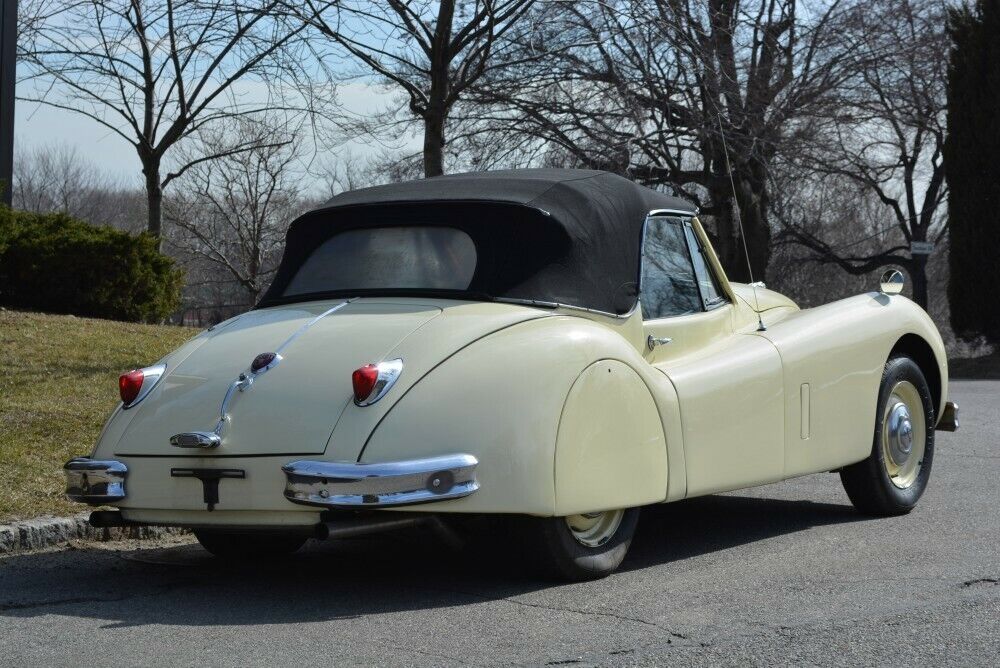 Jaguar-XK-Cabriolet-1957-4