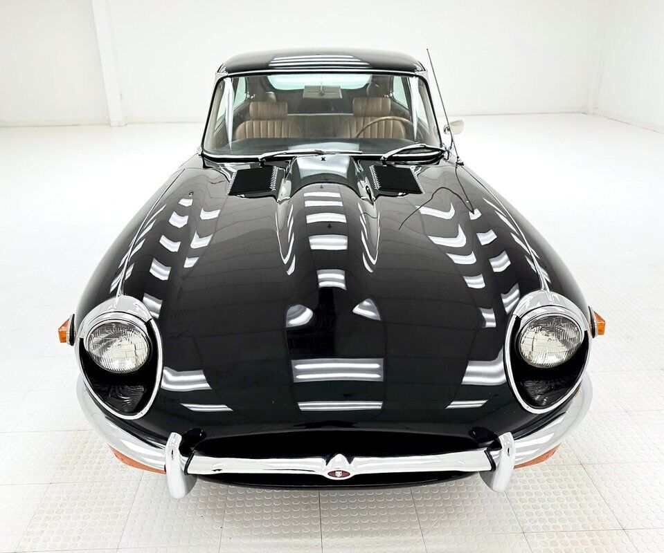 Jaguar-XK-Coupe-1969-Black-Cinnamon-98516-7