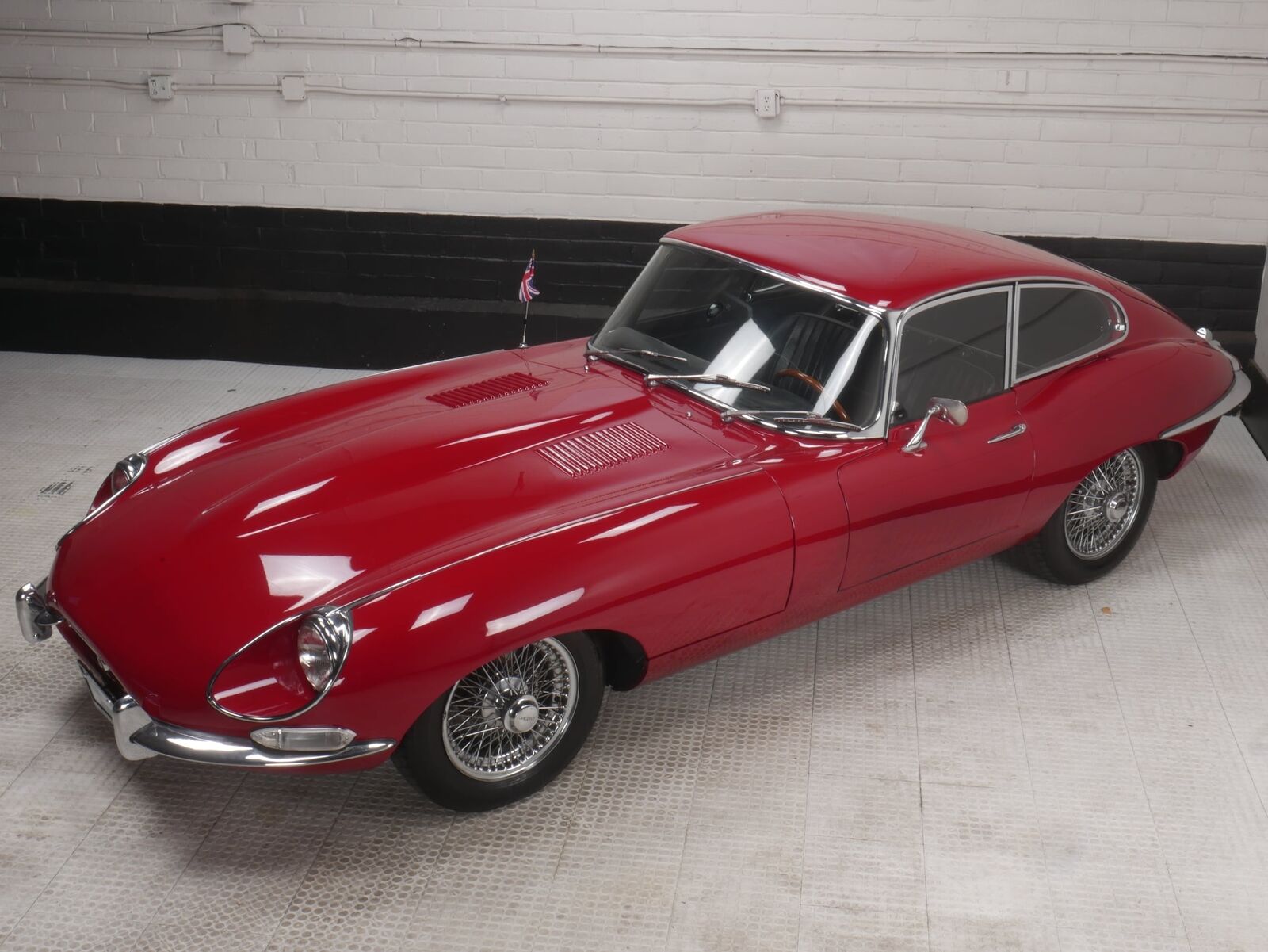 Jaguar-XK-E-Coupe-1968-7