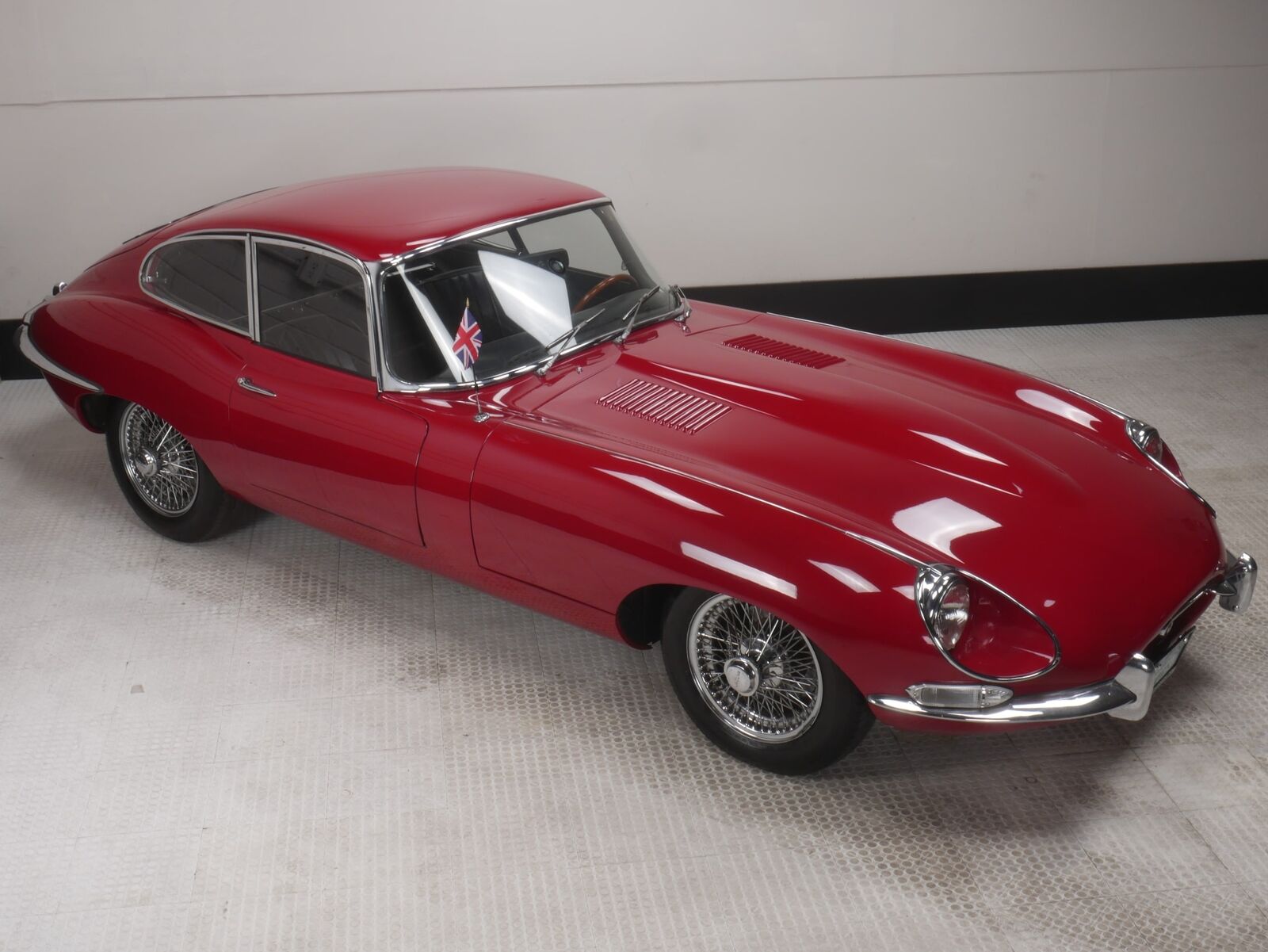 Jaguar-XK-E-Coupe-1968-Red-Black-59361-1