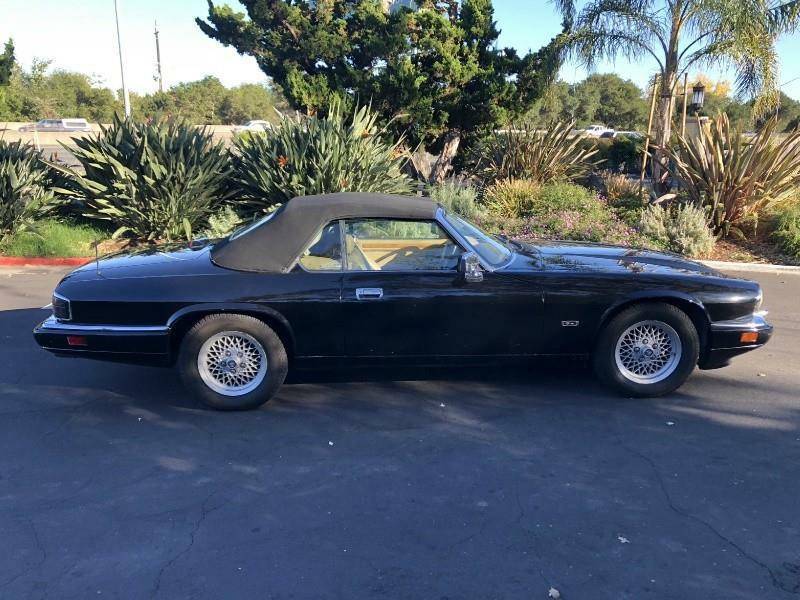 Jaguar-Xjs-1994-black-155837-15