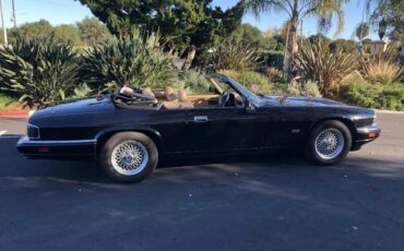 Jaguar-Xjs-1994-black-155837-2