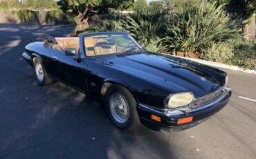 Jaguar-Xjs-1994-black-155837-4