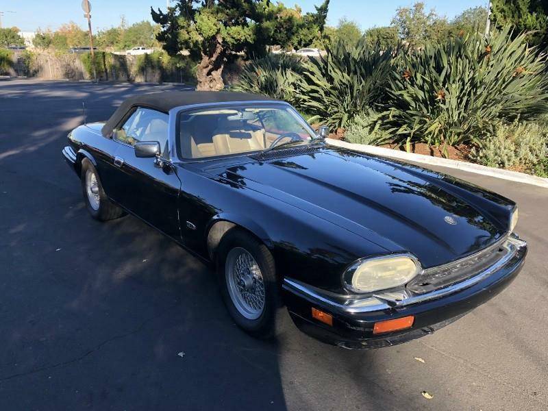 Jaguar-Xjs-1994-black-155837-7