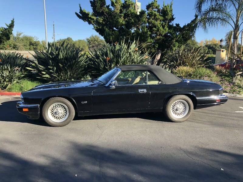 Jaguar-Xjs-1994-black-155837-9