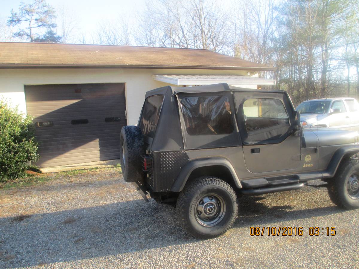 Jeep-1988-brown-212433-4