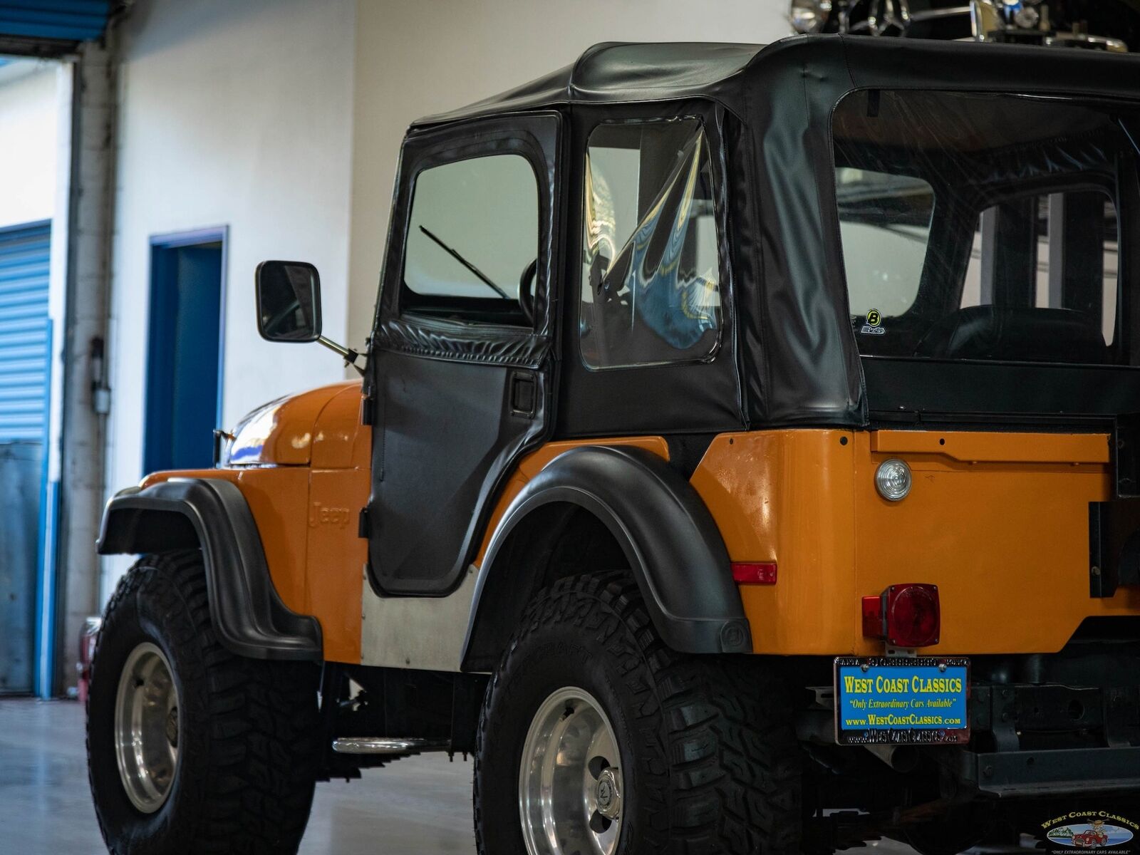 Jeep-CJ-1973-Orange-Black-9088-20