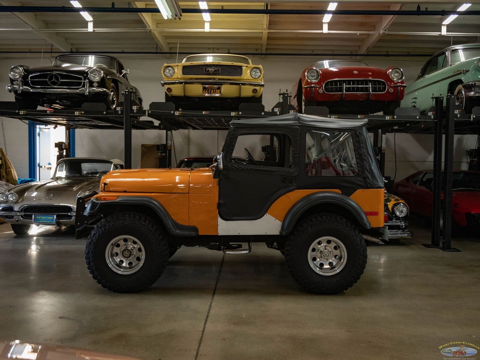 Jeep-CJ-1973-Orange-Black-9088-5