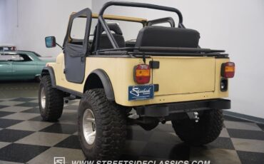 Jeep-CJ-1981-11