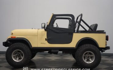 Jeep-CJ-1981-2