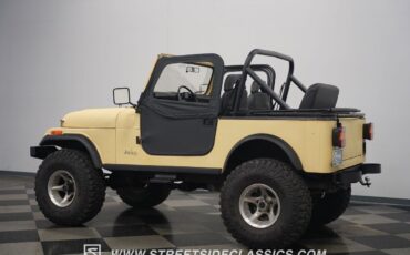 Jeep-CJ-1981-9