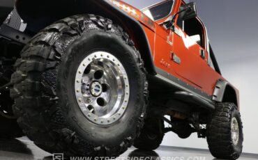 Jeep-CJ-1982-23