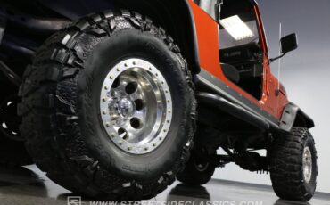 Jeep-CJ-1982-Orange-Black-110705-31